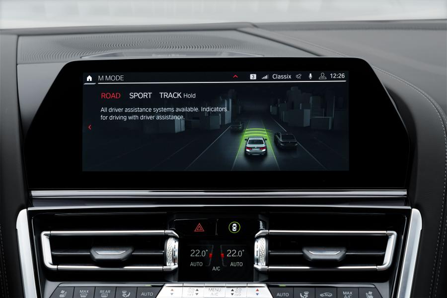Детали интерьера BMW M8 Competition Gran Coupe (F93) 2019 года  (WW) (фото 69 из 139)